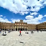 Апартаменты Reyes De Espana / Free Parking & Wi Fi