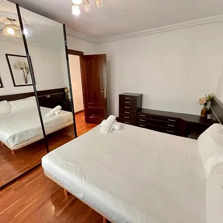Reyes De España / Free Parking&wi Fi Apartamento