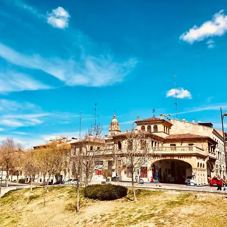 Reyes De Espana / Free Parking & Wi Fi شقة *